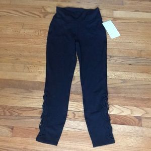 Lululemon workout leggings - black